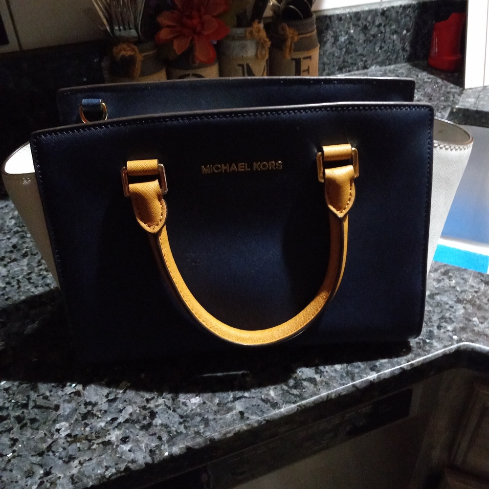 MK PURSE